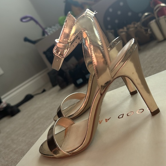 Nine West Two Piece Ankle Strap Gold heels - Picture 7 of 7